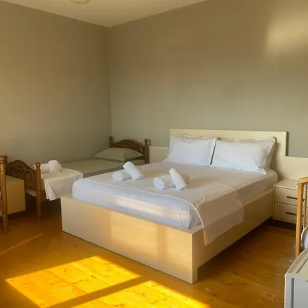 Meti Guest house *